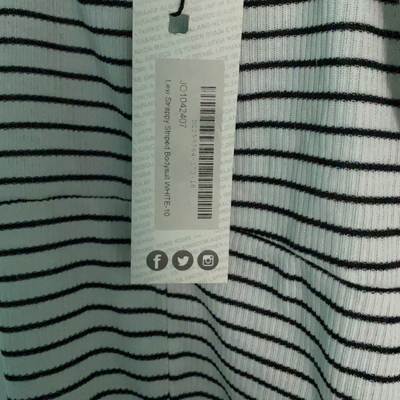 Boohoo strappy striped bodysuit - Picture 3 of 3